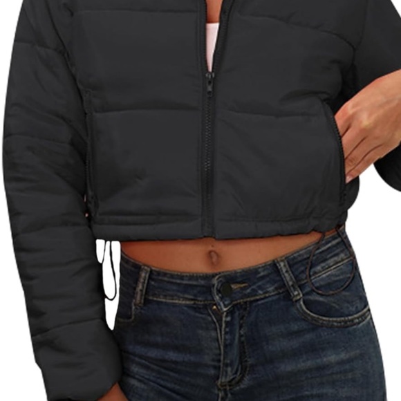 Black Cropped Puffer Jacket with High Collar and Quilted Design - Picture 3 of 8